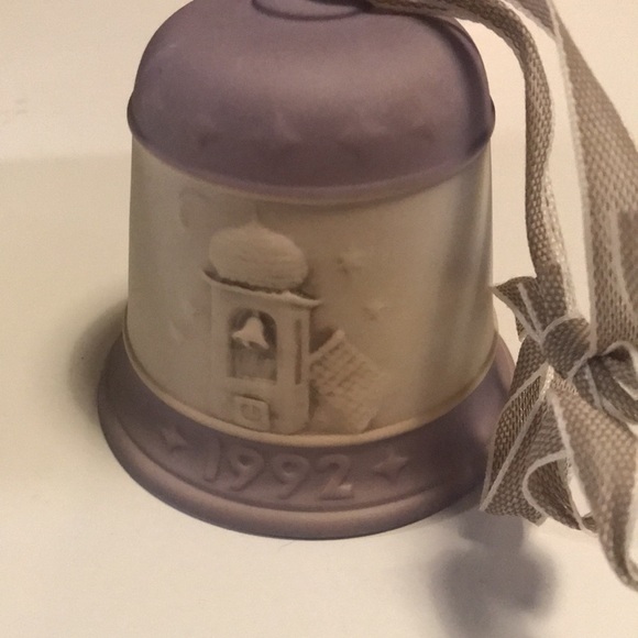 Goebel Hummel Christmas Bell Harmony in Four Parts Fourth Edition 1992 - Picture 2 of 10